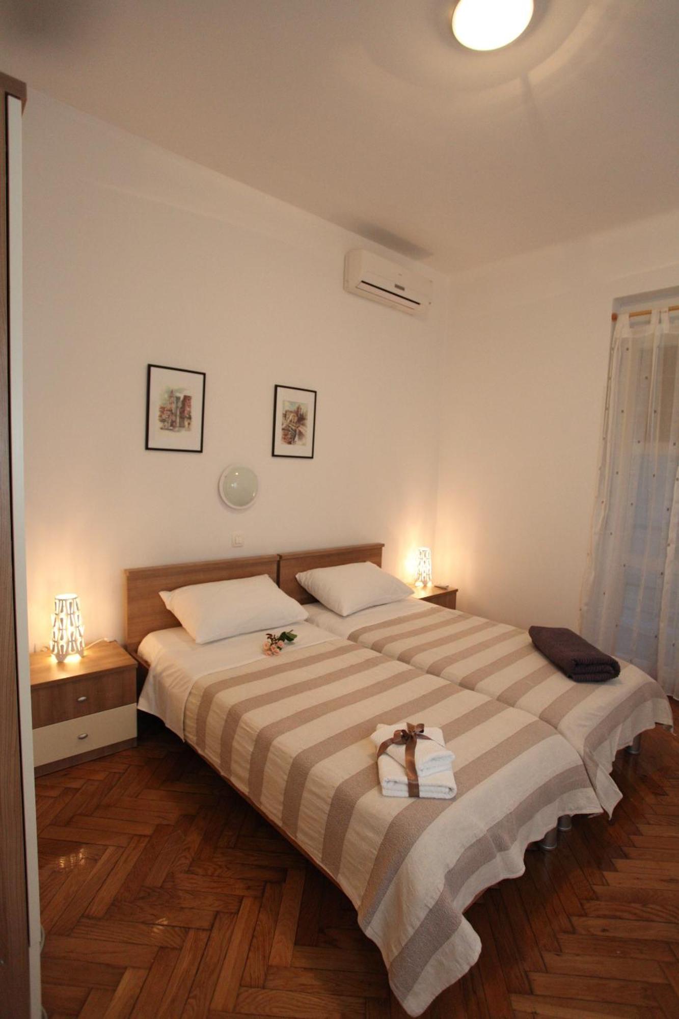 Vincent Apt. In Old Town Centre Zadar Room photo