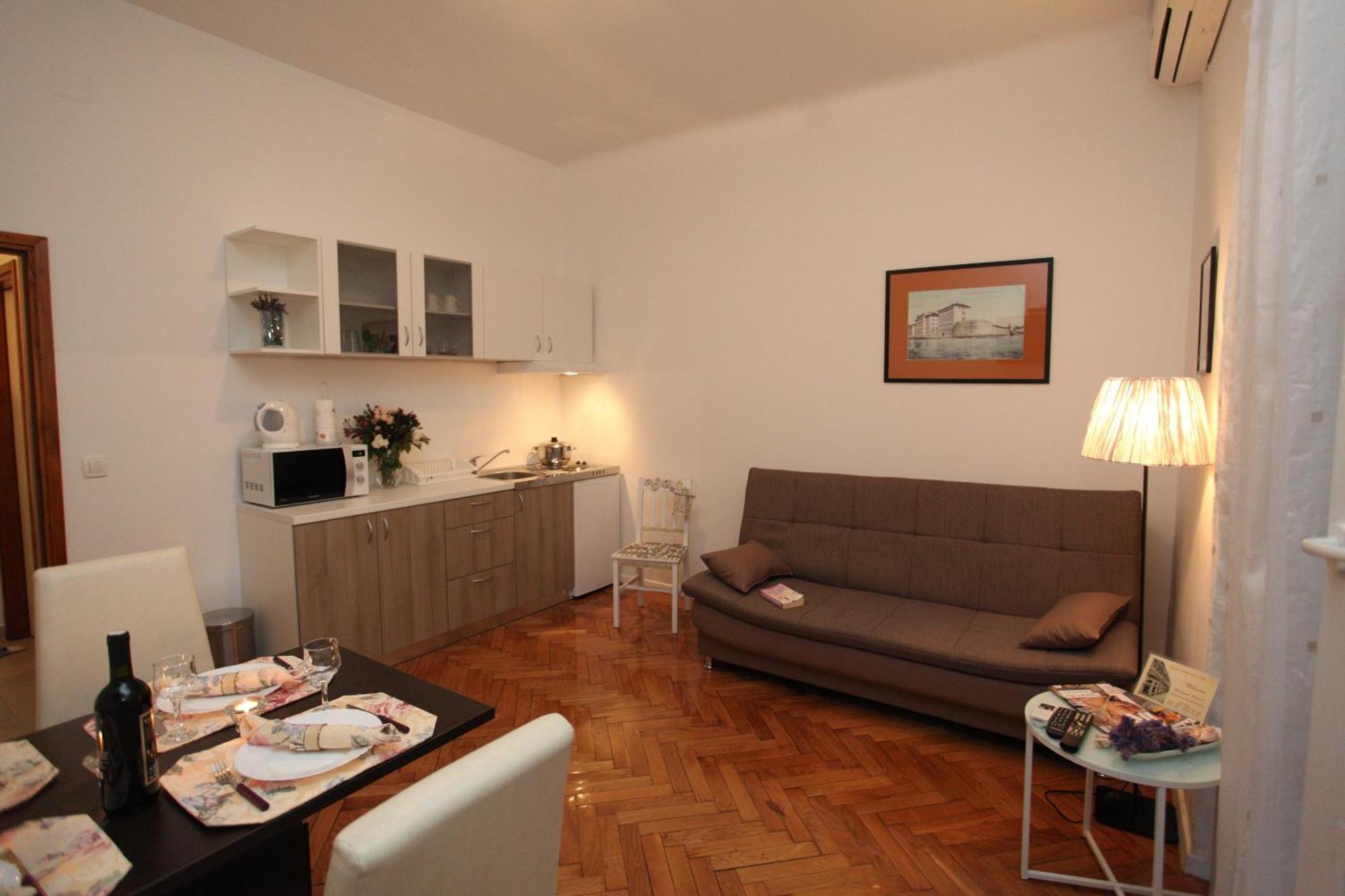 Vincent Apt. In Old Town Centre Zadar Room photo